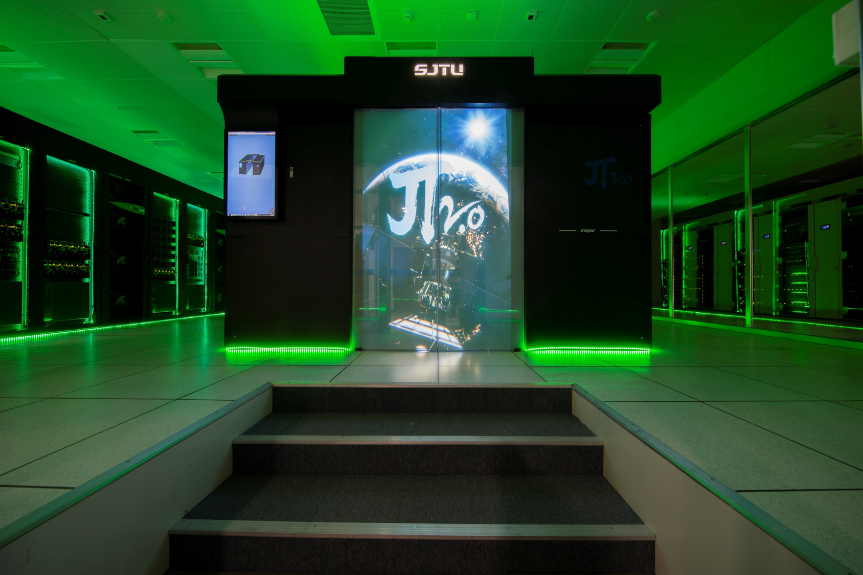 ISC-AI HMI10000  32寸触控大屏数据中心产品系列